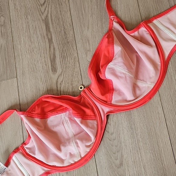 Freya Red Bikini Top, 38GG - Picture 9 of 11